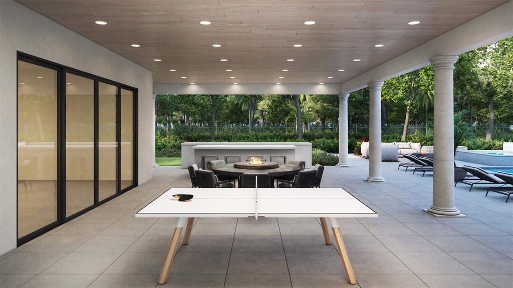 215 Carnarvon Drive