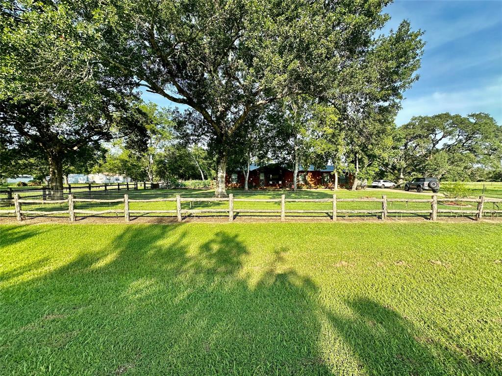 3571 County Road 106 Rd, Garwood, Texas image 1