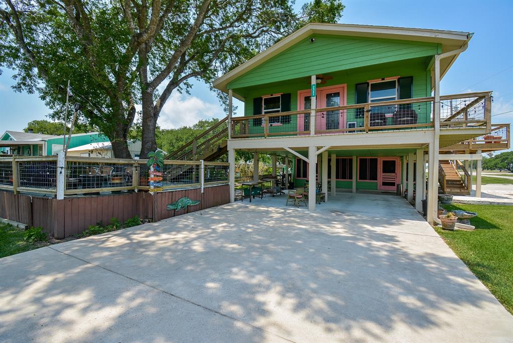 2365 W Bayshore Drive, Palacios, Texas image 2