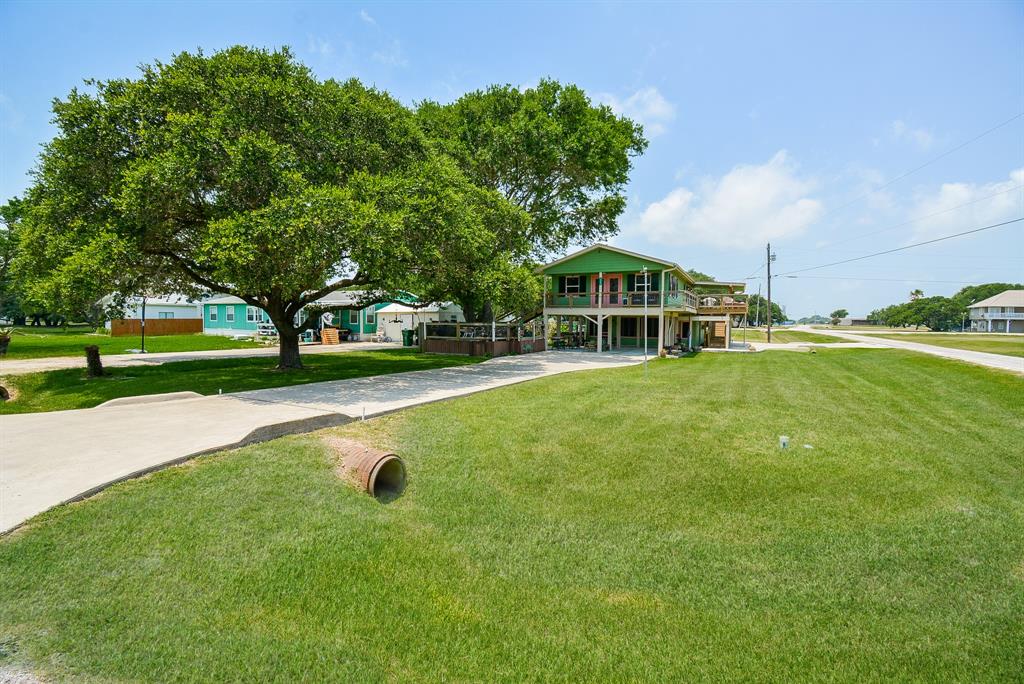 2365 W Bayshore Drive, Palacios, Texas image 5