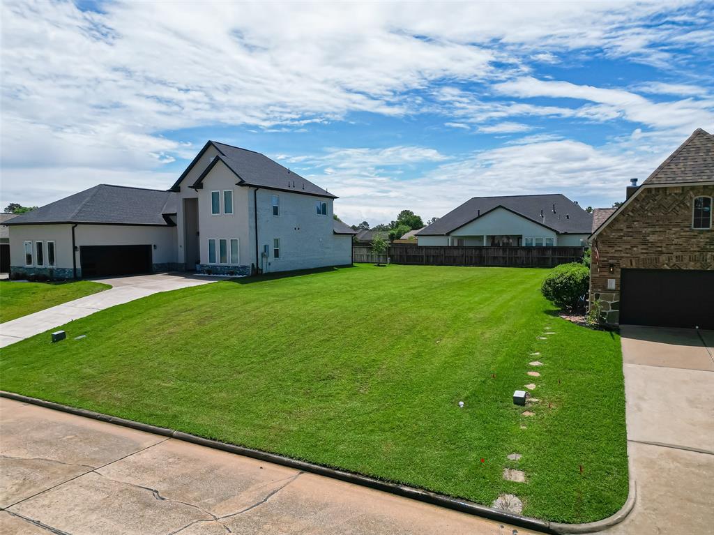 98 Camden Hills Drive, Montgomery, Texas image 2