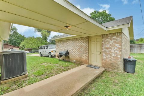 A home in Brenham