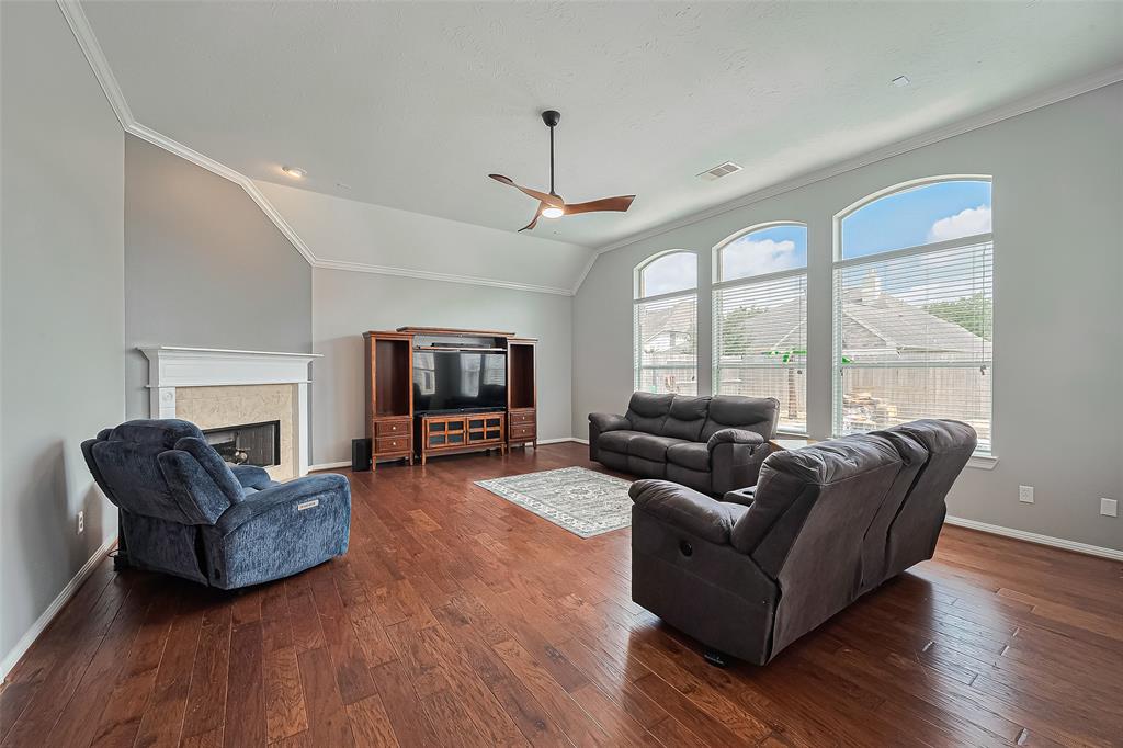 13903 Autumn Grove Court, Rosharon, Texas image 8