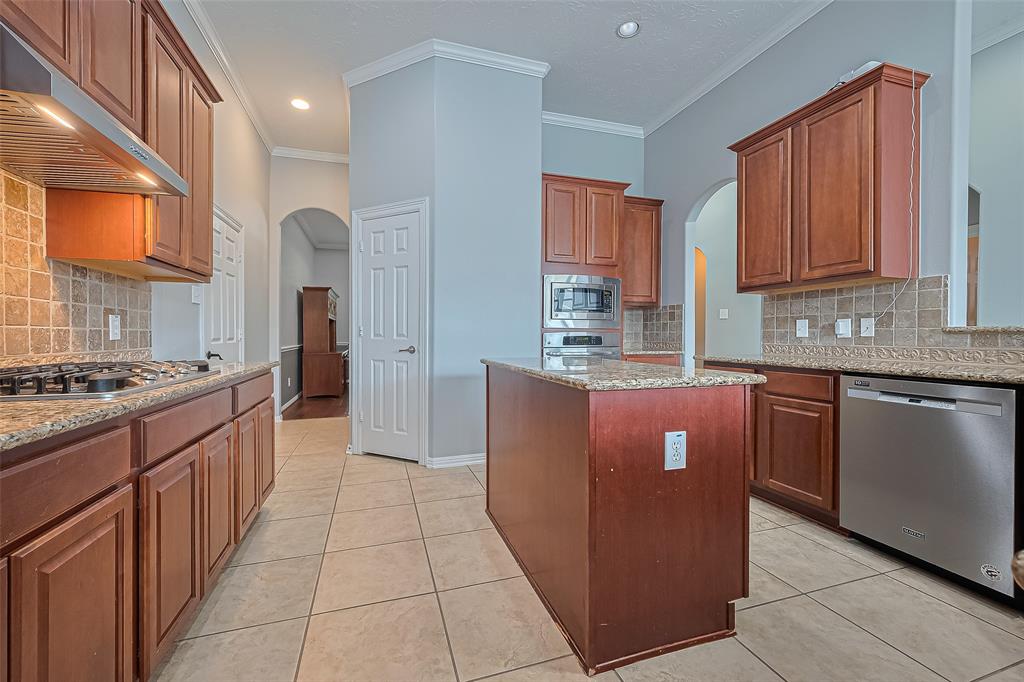 13903 Autumn Grove Court, Rosharon, Texas image 12