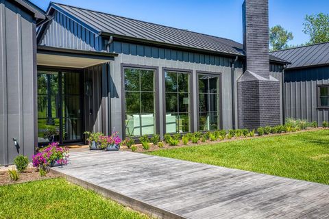 A home in Round Top