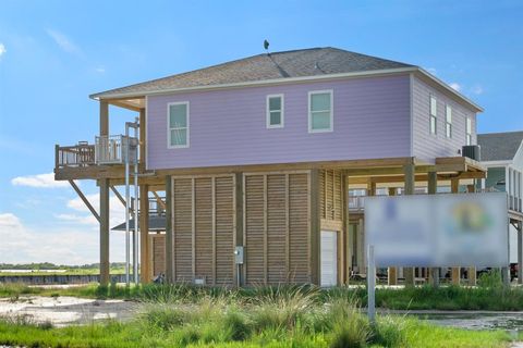 A home in Crystal Beach