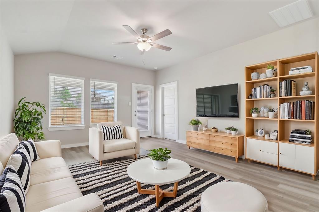 347 Willow Sage Court, Montgomery, Texas image 18