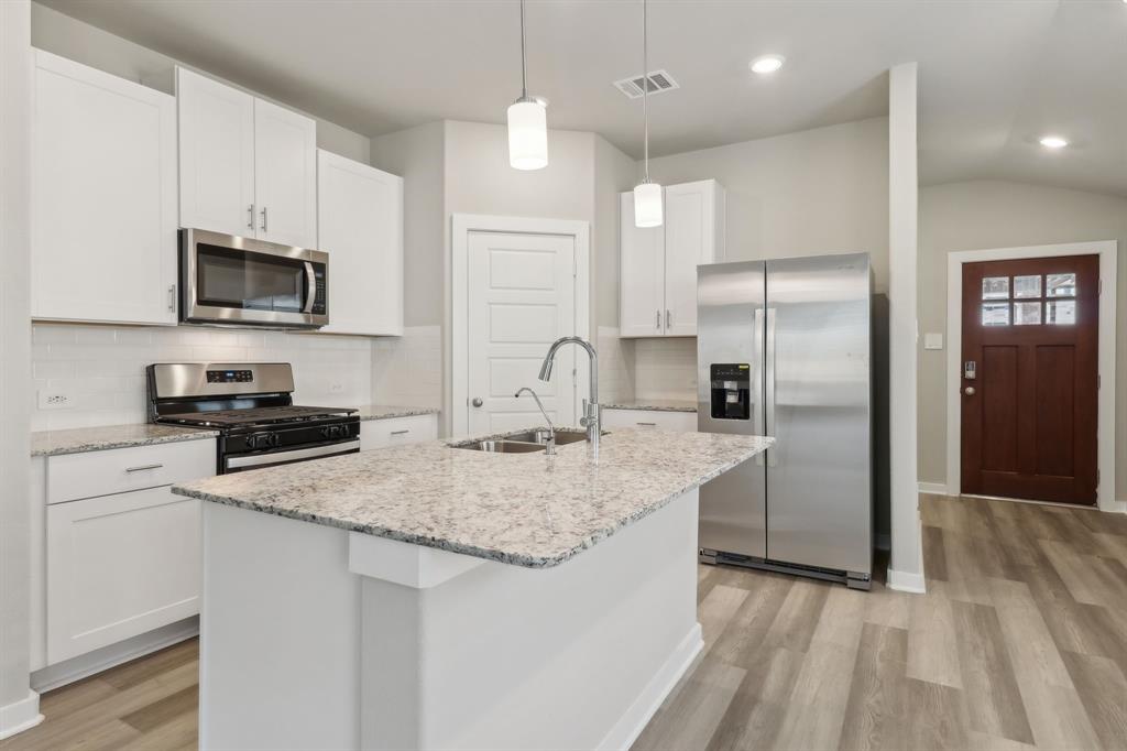 347 Willow Sage Court, Montgomery, Texas image 4