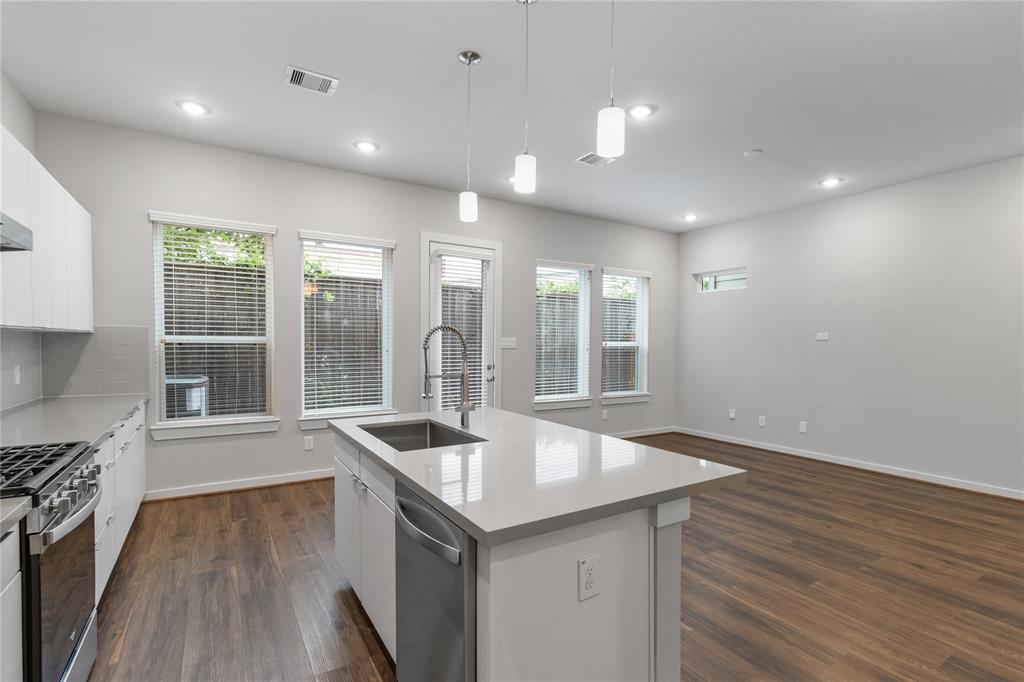 602 Thornton Road #D, Houston, Texas image 4