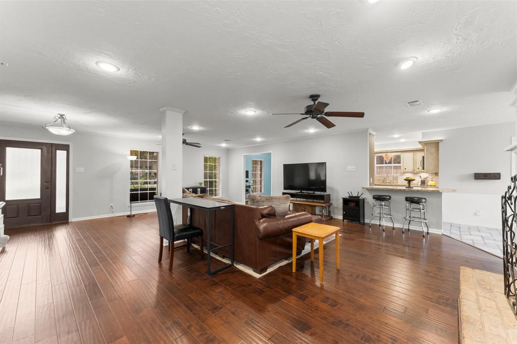 27277 Wells Lane