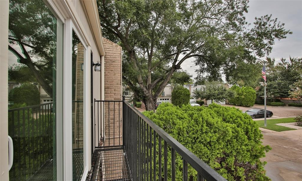 21 Townhouse Court, Bellaire, Texas image 25