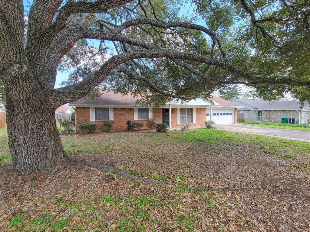 1703 Westwind Drive, Brenham, Texas image 1