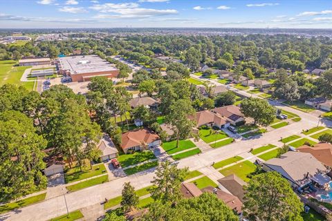 Single Family Residence in Spring TX 4714 Owens Creek Lane 22.jpg