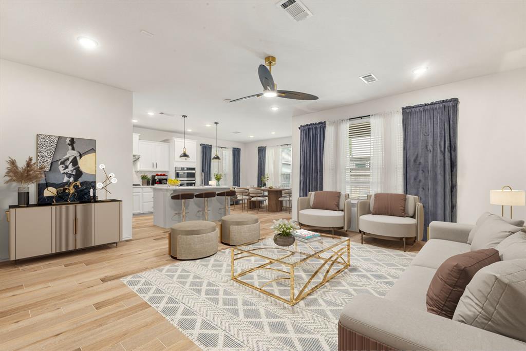 1822 Calabasas Way