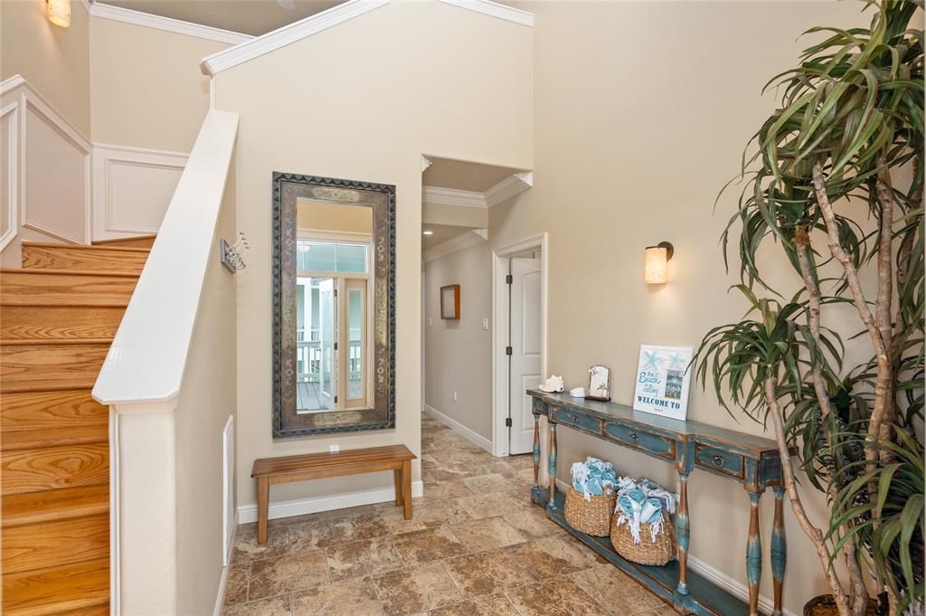 819 Eastview, Crystal Beach, Texas image 5