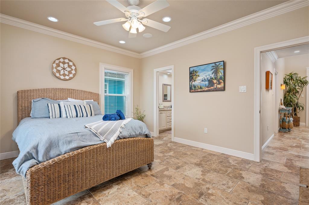 819 Eastview, Crystal Beach, Texas image 32