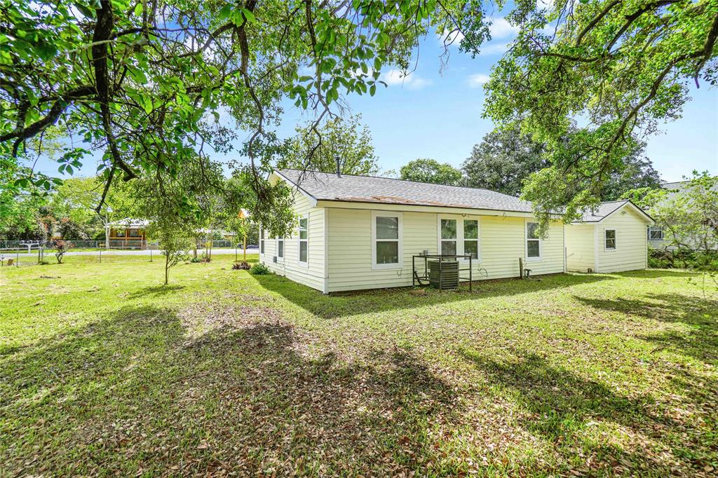 3315 Walsh Street, Bacliff, Texas image 10