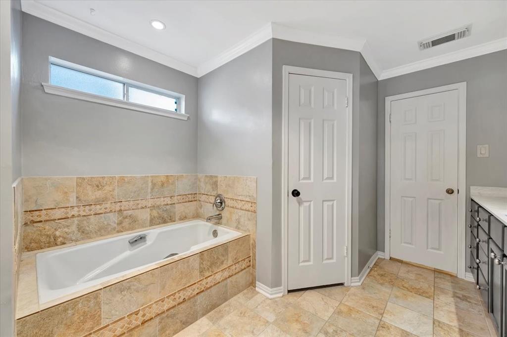 15726 Craighurst Drive, Houston, Texas image 18