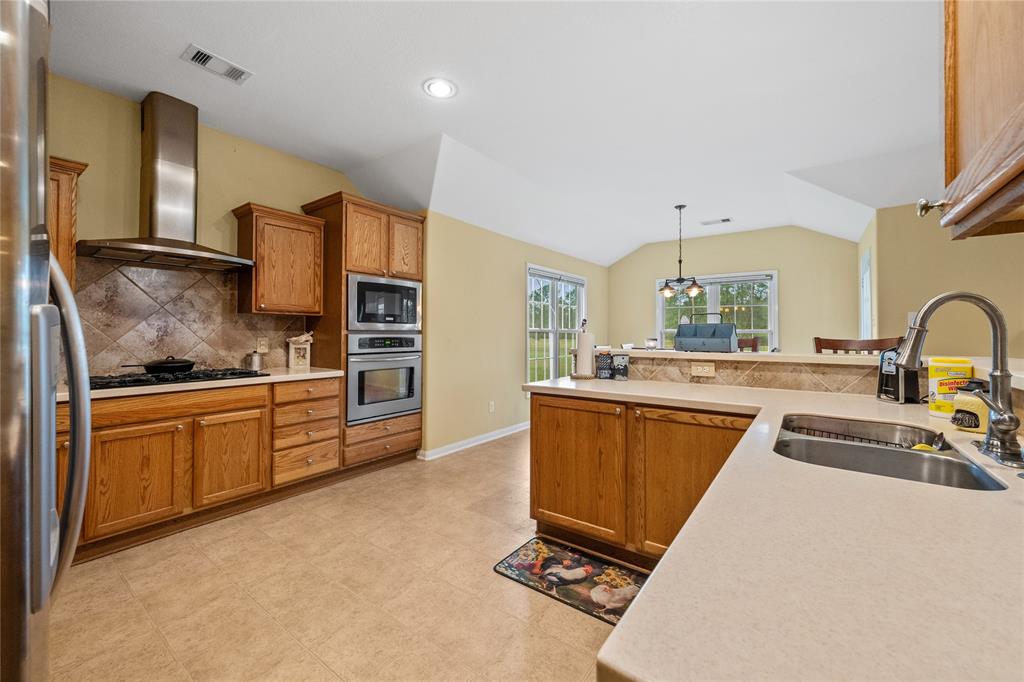 1673 County Road 2285, Cleveland, Texas image 11