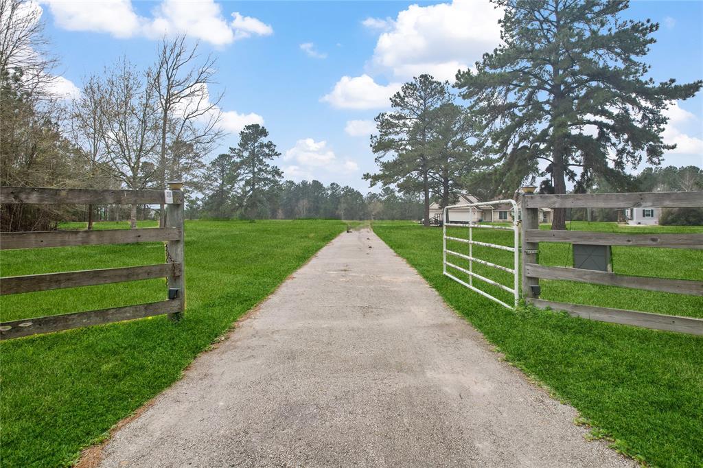 1673 County Road 2285, Cleveland, Texas image 2