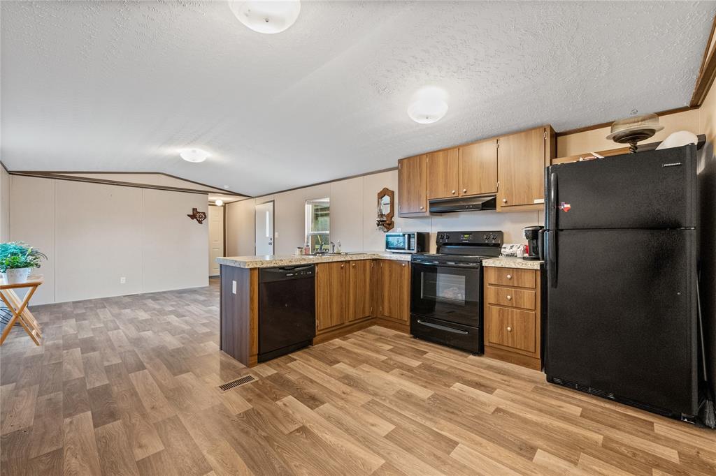 1673 County Road 2285, Cleveland, Texas image 32