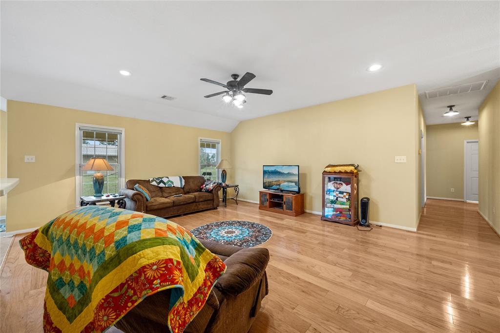 1673 County Road 2285, Cleveland, Texas image 7