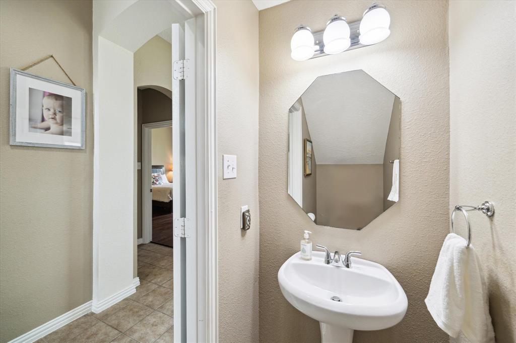 7327 Crescent Bridge Court, Humble, Texas image 14