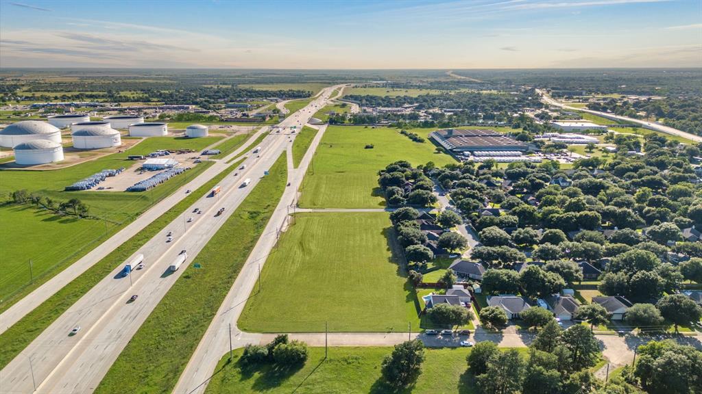 Kersten Road, Sealy, Texas image 9