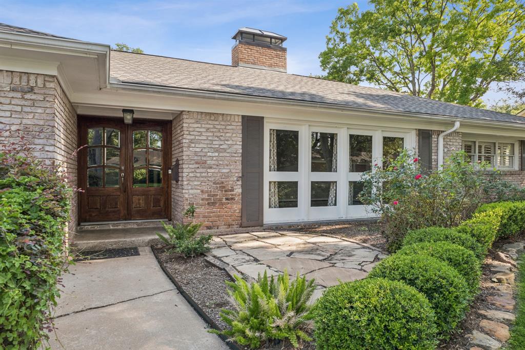 5659 Chevy Chase Drive
