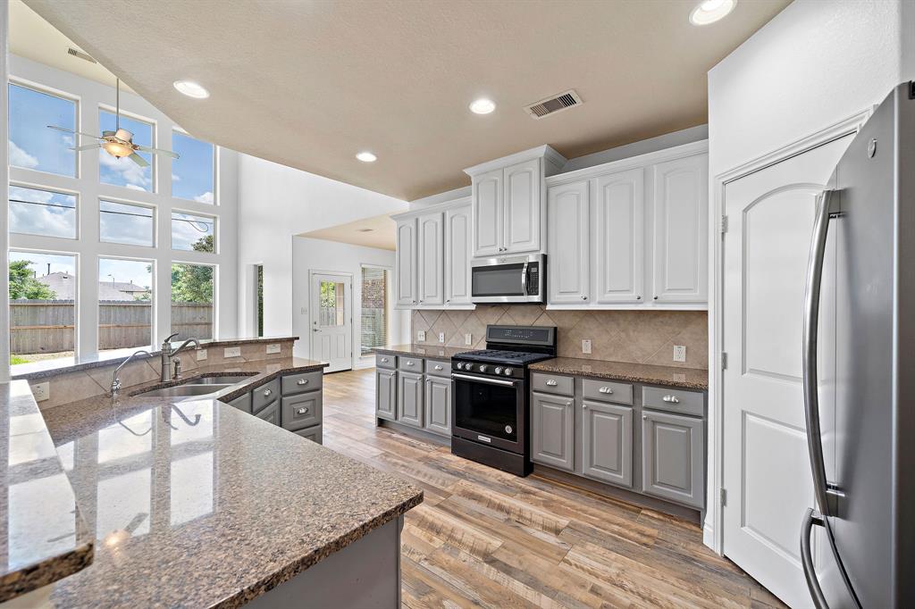 28915 Crested Butte Drive, Katy, Texas image 9