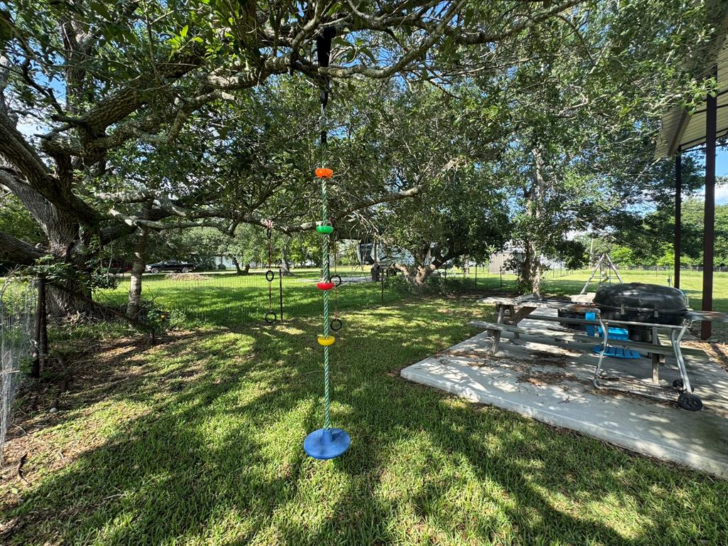 92 Starling, Palacios, Texas image 10