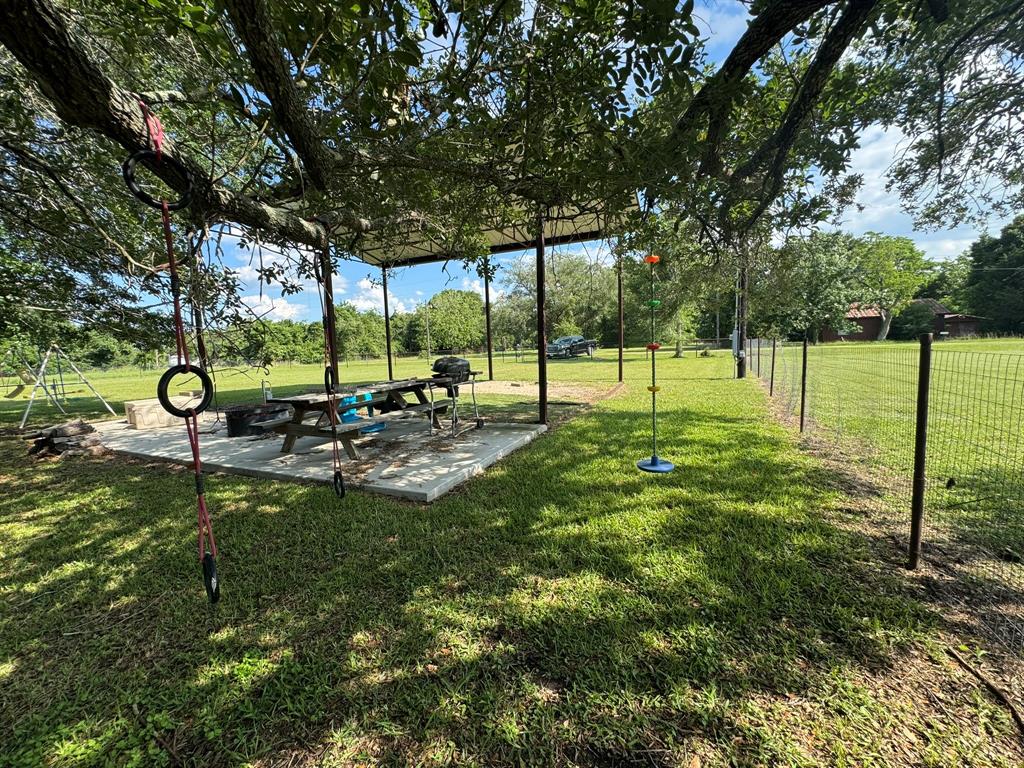 92 Starling, Palacios, Texas image 12