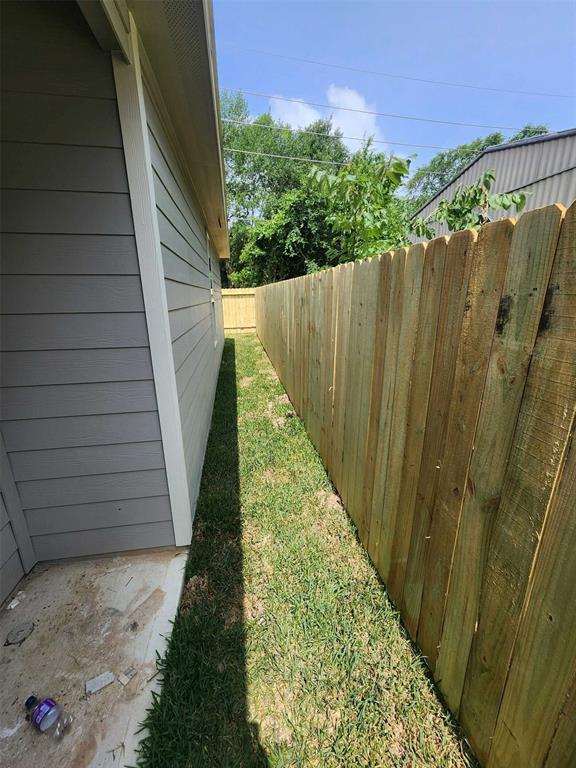 11927 Nelwood St, Willis, Texas image 11