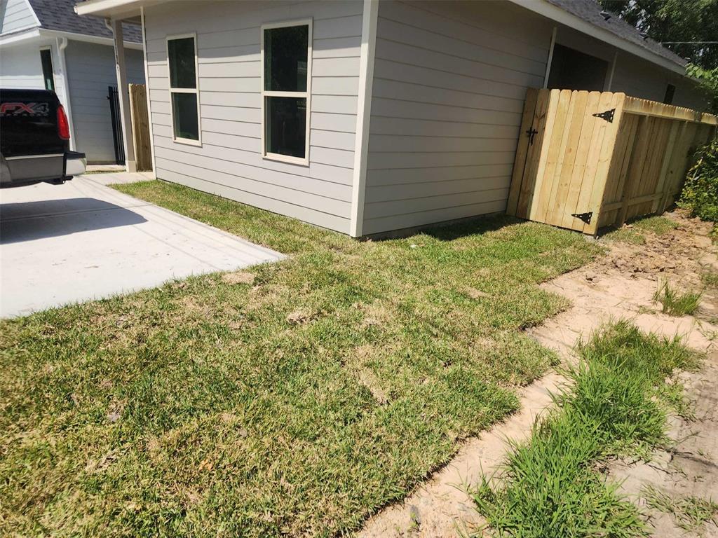 11927 Nelwood