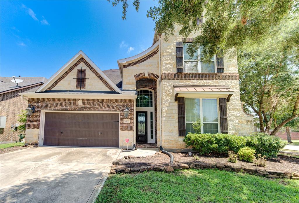 6507 Loralie Lane, Sugar Land, Texas image 2