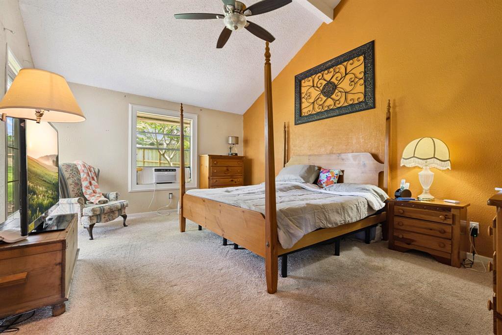 216 Lake View Circle