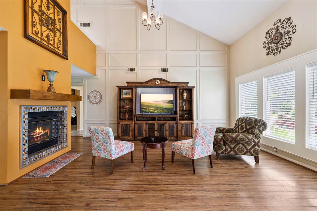 216 Lake View Circle