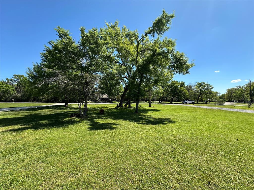 19547 County Road 377, Marquez, Texas image 8