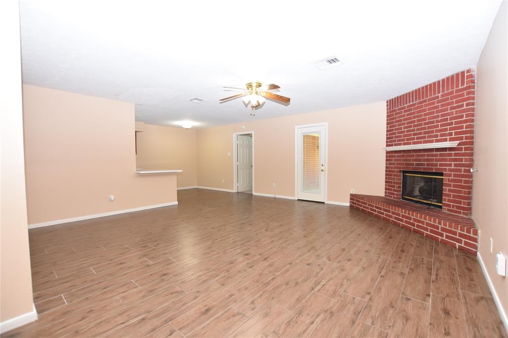 919 Moorside Lane, Channelview, Texas image 2