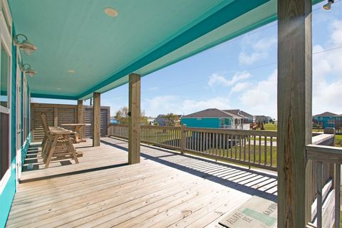 Single Family Residence in Crystal Beach TX 2561 Palm Drive 27.jpg