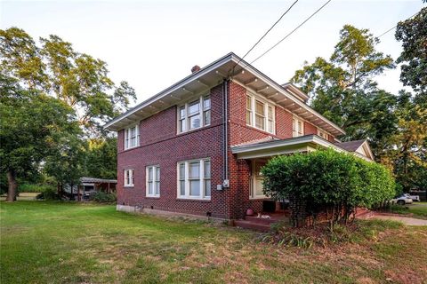 A home in Crockett