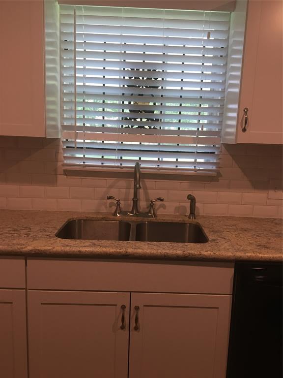 7605 Glen Manor Drive, Houston, Texas image 4