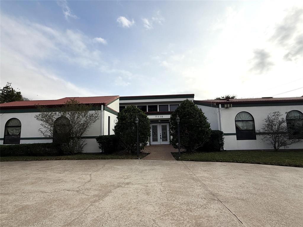 7110 W Mockingbird Lane