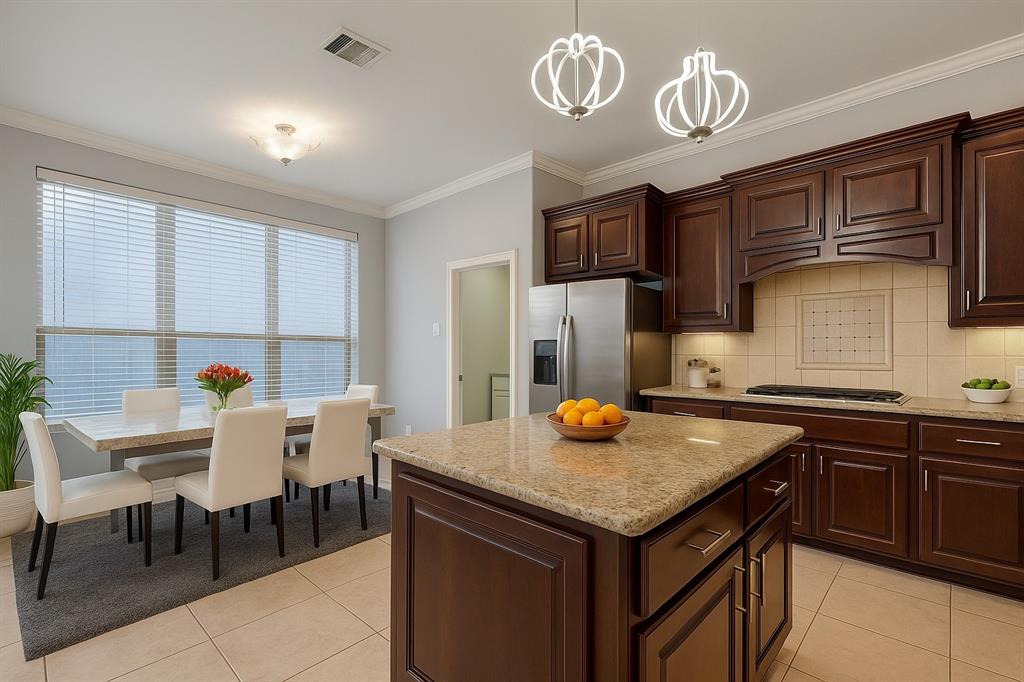 18306 S Austin Shore Drive, Cypress, Texas image 13