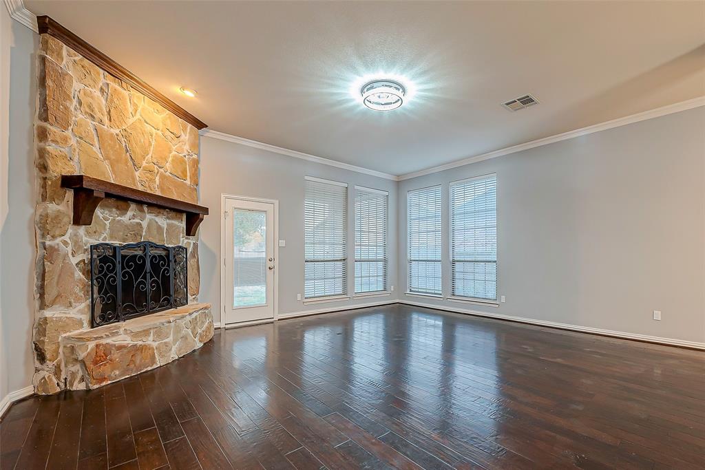 18306 S Austin Shore Drive, Cypress, Texas image 10