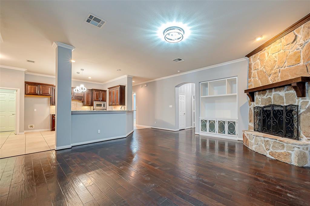 18306 S Austin Shore Drive, Cypress, Texas image 11