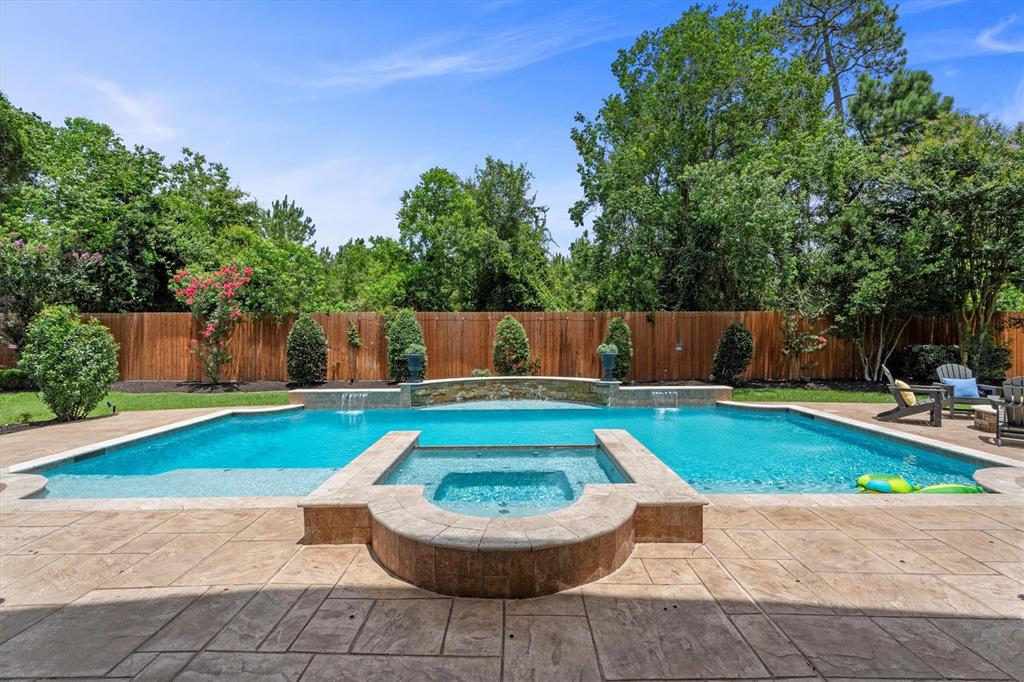 15222 Hilltop View Drive