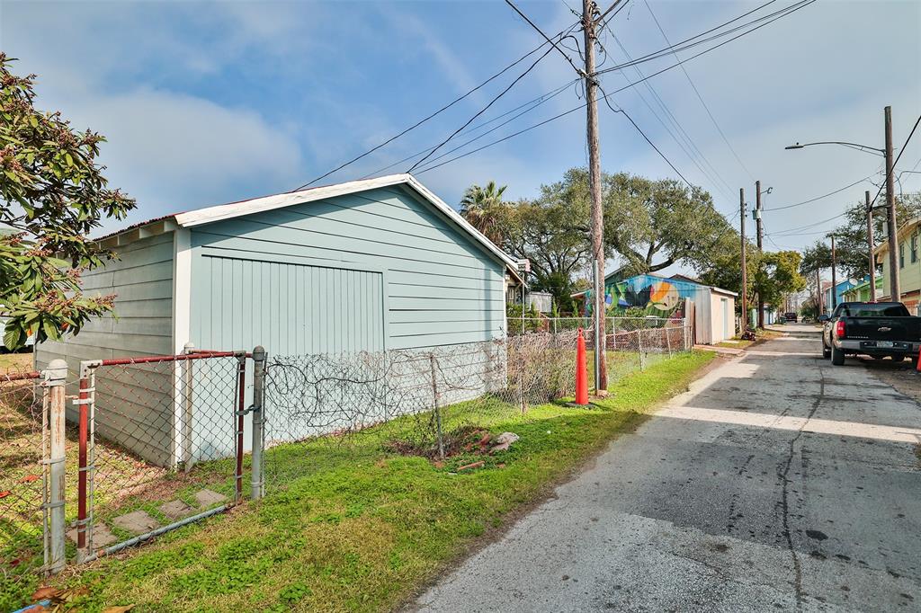 4417 Avenue R, Galveston, Texas image 33