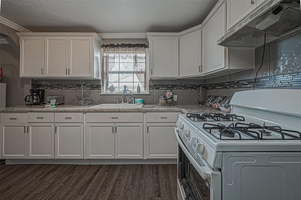 4903 Hoffman Street, Houston, Texas image 10