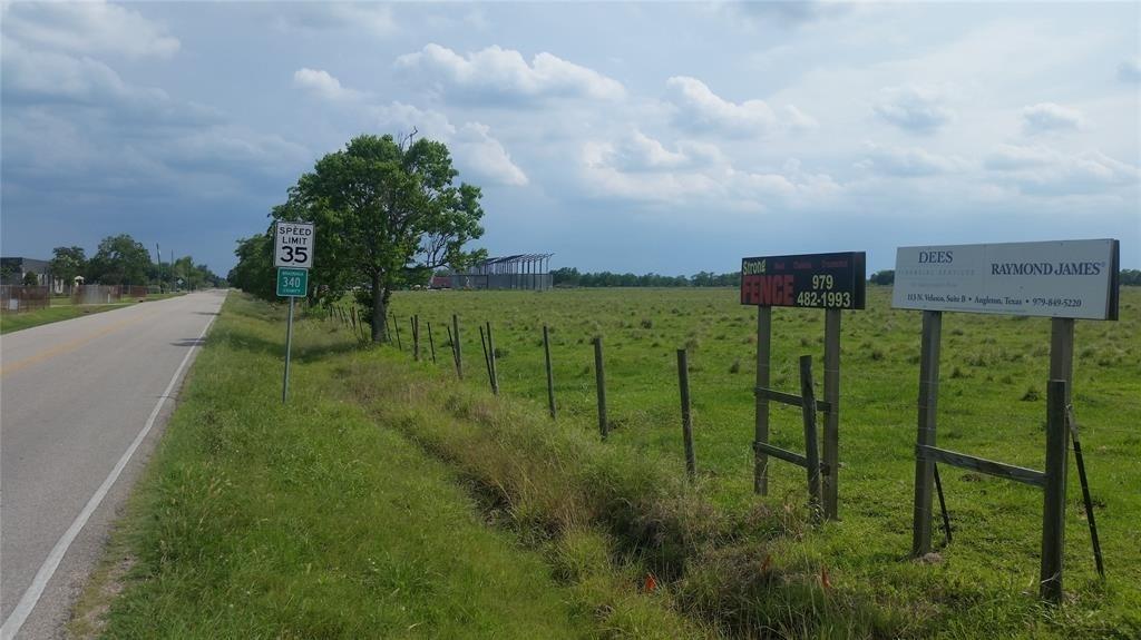 10.929 County Road 341, Angleton, Texas image 11